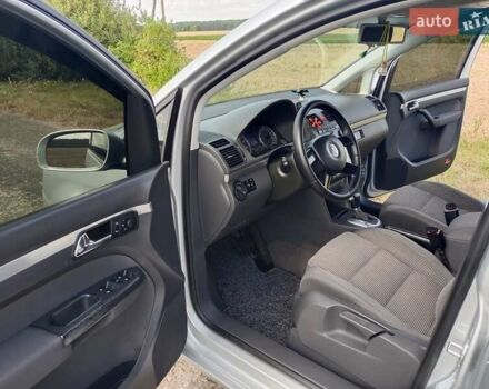 Серый Фольксваген Туран, объемом двигателя 1.6 л и пробегом 171 тыс. км за 6250 $, фото 35 на Automoto.ua