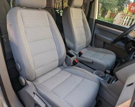 Серый Фольксваген Туран, объемом двигателя 1.9 л и пробегом 300 тыс. км за 5100 $, фото 7 на Automoto.ua