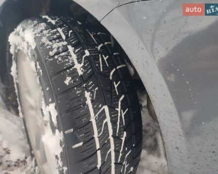 Серый Фольксваген Туран, объемом двигателя 1.98 л и пробегом 240 тыс. км за 4900 $, фото 9 на Automoto.ua