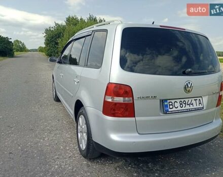 Серый Фольксваген Туран, объемом двигателя 1.6 л и пробегом 171 тыс. км за 6250 $, фото 3 на Automoto.ua