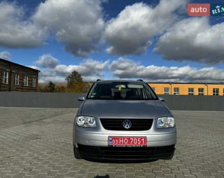 Серый Фольксваген Туран, объемом двигателя 1.6 л и пробегом 228 тыс. км за 4700 $, фото 11 на Automoto.ua