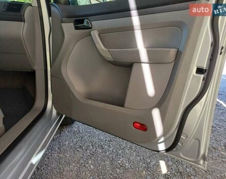 Серый Фольксваген Туран, объемом двигателя 1.6 л и пробегом 270 тыс. км за 5199 $, фото 25 на Automoto.ua