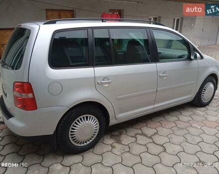 Серый Фольксваген Туран, объемом двигателя 1.6 л и пробегом 220 тыс. км за 5100 $, фото 4 на Automoto.ua