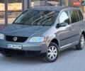 Серый Фольксваген Туран, объемом двигателя 1.6 л и пробегом 245 тыс. км за 5100 $, фото 1 на Automoto.ua