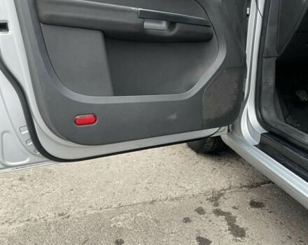 Сірий Фольксваген Туран, об'ємом двигуна 1.9 л та пробігом 330 тис. км за 2300 $, фото 21 на Automoto.ua