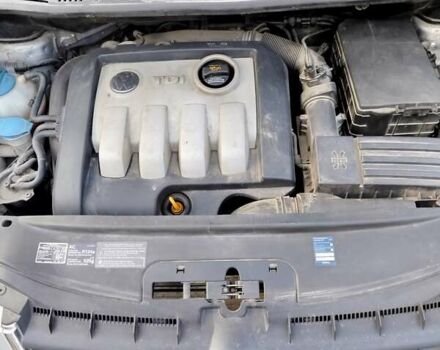 Серый Фольксваген Туран, объемом двигателя 1.9 л и пробегом 308 тыс. км за 6300 $, фото 15 на Automoto.ua