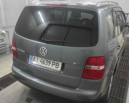 Серый Фольксваген Туран, объемом двигателя 2 л и пробегом 293 тыс. км за 6100 $, фото 4 на Automoto.ua