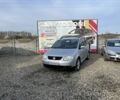 Серый Фольксваген Туран, объемом двигателя 1.6 л и пробегом 251 тыс. км за 4999 $, фото 1 на Automoto.ua