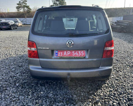 Серый Фольксваген Туран, объемом двигателя 0 л и пробегом 250 тыс. км за 5500 $, фото 3 на Automoto.ua