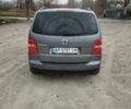 Серый Фольксваген Туран, объемом двигателя 1.6 л и пробегом 180 тыс. км за 4900 $, фото 2 на Automoto.ua
