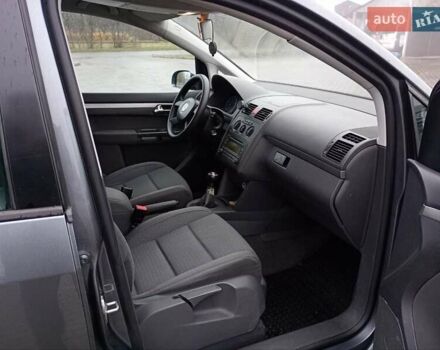 Серый Фольксваген Туран, объемом двигателя 1.6 л и пробегом 238 тыс. км за 4299 $, фото 18 на Automoto.ua