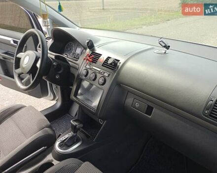 Серый Фольксваген Туран, объемом двигателя 1.6 л и пробегом 171 тыс. км за 6250 $, фото 25 на Automoto.ua