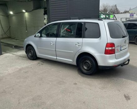 Сірий Фольксваген Туран, об'ємом двигуна 1.9 л та пробігом 330 тис. км за 2300 $, фото 15 на Automoto.ua