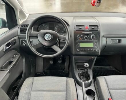 Сірий Фольксваген Туран, об'ємом двигуна 1.9 л та пробігом 271 тис. км за 3018 $, фото 7 на Automoto.ua