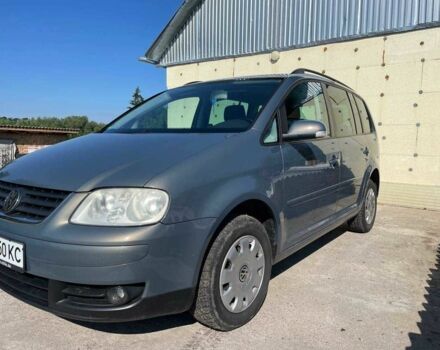 Серый Фольксваген Туран, объемом двигателя 1.6 л и пробегом 3 тыс. км за 5450 $, фото 1 на Automoto.ua