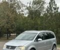 Сірий Фольксваген Туран, об'ємом двигуна 2 л та пробігом 300 тис. км за 3250 $, фото 1 на Automoto.ua