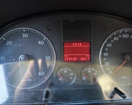 Серый Фольксваген Туран, объемом двигателя 2 л и пробегом 378 тыс. км за 2600 $, фото 10 на Automoto.ua