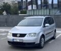 Сірий Фольксваген Туран, об'ємом двигуна 1.9 л та пробігом 380 тис. км за 2305 $, фото 1 на Automoto.ua