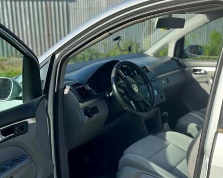 Сірий Фольксваген Туран, об'ємом двигуна 1.9 л та пробігом 387 тис. км за 5300 $, фото 6 на Automoto.ua