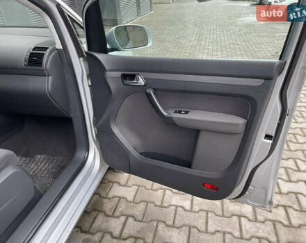 Серый Фольксваген Туран, объемом двигателя 1.6 л и пробегом 258 тыс. км за 5350 $, фото 21 на Automoto.ua