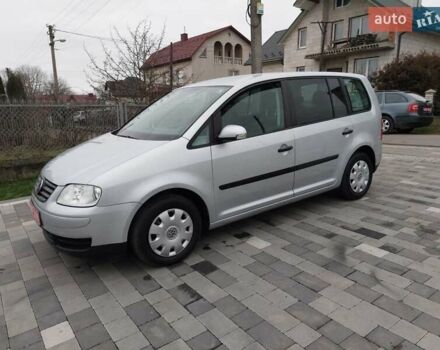 Сірий Фольксваген Туран, об'ємом двигуна 1.6 л та пробігом 205 тис. км за 5600 $, фото 2 на Automoto.ua