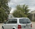 Сірий Фольксваген Туран, об'ємом двигуна 2 л та пробігом 300 тис. км за 3250 $, фото 5 на Automoto.ua