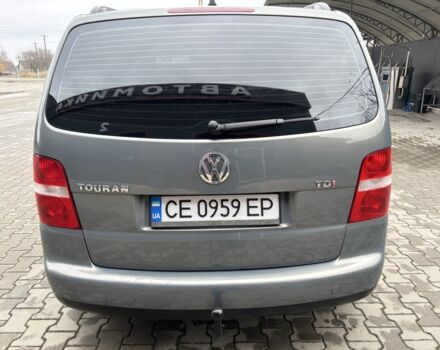 Серый Фольксваген Туран, объемом двигателя 1.9 л и пробегом 281 тыс. км за 6700 $, фото 4 на Automoto.ua