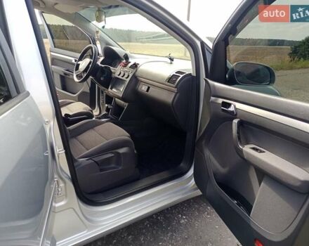 Серый Фольксваген Туран, объемом двигателя 1.6 л и пробегом 171 тыс. км за 6250 $, фото 23 на Automoto.ua