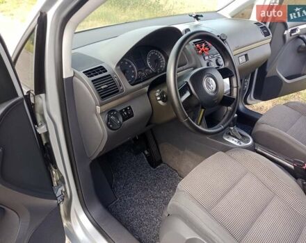 Серый Фольксваген Туран, объемом двигателя 1.6 л и пробегом 171 тыс. км за 6250 $, фото 36 на Automoto.ua