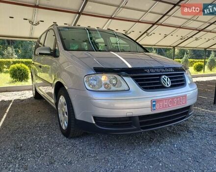 Серый Фольксваген Туран, объемом двигателя 1.6 л и пробегом 270 тыс. км за 5199 $, фото 23 на Automoto.ua