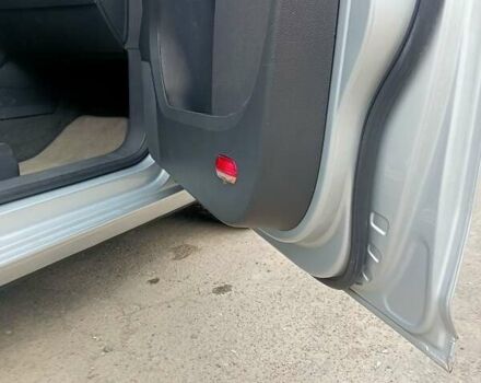 Сірий Фольксваген Туран, об'ємом двигуна 1.98 л та пробігом 196 тис. км за 5990 $, фото 4 на Automoto.ua