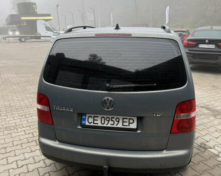 Серый Фольксваген Туран, объемом двигателя 1.9 л и пробегом 275 тыс. км за 5800 $, фото 3 на Automoto.ua