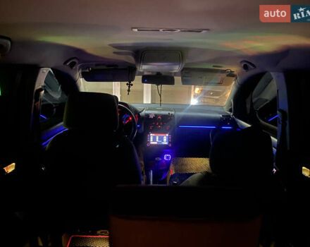 Серый Фольксваген Туран, объемом двигателя 1.97 л и пробегом 490 тыс. км за 5550 $, фото 5 на Automoto.ua