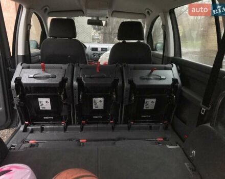 Серый Фольксваген Туран, объемом двигателя 1.6 л и пробегом 232 тыс. км за 5850 $, фото 22 на Automoto.ua