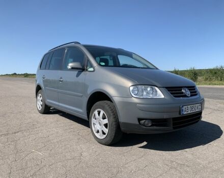 Серый Фольксваген Туран, объемом двигателя 1.6 л и пробегом 234 тыс. км за 6100 $, фото 1 на Automoto.ua