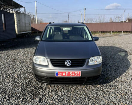 Серый Фольксваген Туран, объемом двигателя 0 л и пробегом 250 тыс. км за 5500 $, фото 2 на Automoto.ua