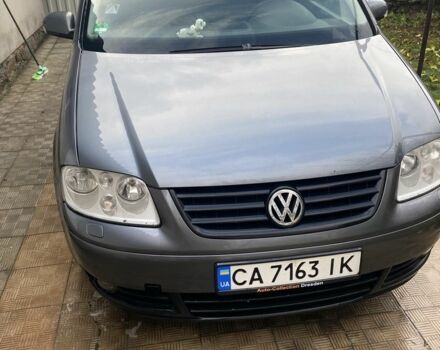 Серый Фольксваген Туран, объемом двигателя 1.6 л и пробегом 320 тыс. км за 5500 $, фото 6 на Automoto.ua