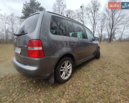 Серый Фольксваген Туран, объемом двигателя 1.98 л и пробегом 240 тыс. км за 4900 $, фото 20 на Automoto.ua