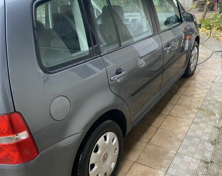 Серый Фольксваген Туран, объемом двигателя 1.6 л и пробегом 320 тыс. км за 5500 $, фото 7 на Automoto.ua