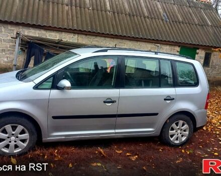 Сірий Фольксваген Туран, об'ємом двигуна 1.6 л та пробігом 199 тис. км за 5900 $, фото 2 на Automoto.ua