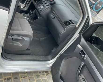 Серый Фольксваген Туран, объемом двигателя 2 л и пробегом 320 тыс. км за 6299 $, фото 10 на Automoto.ua