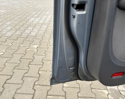 Серый Фольксваген Туран, объемом двигателя 1.9 л и пробегом 281 тыс. км за 6700 $, фото 14 на Automoto.ua