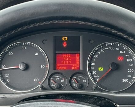 Серый Фольксваген Туран, объемом двигателя 2 л и пробегом 320 тыс. км за 6299 $, фото 6 на Automoto.ua