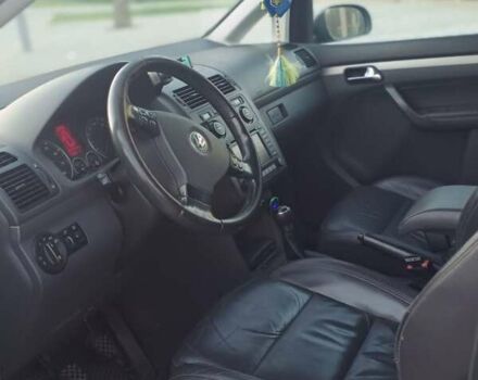 Серый Фольксваген Туран, объемом двигателя 1.98 л и пробегом 219 тыс. км за 5300 $, фото 13 на Automoto.ua