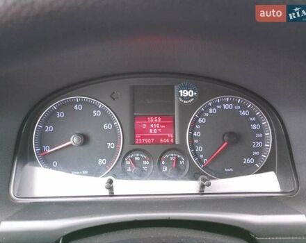 Серый Фольксваген Туран, объемом двигателя 1.6 л и пробегом 238 тыс. км за 4299 $, фото 12 на Automoto.ua