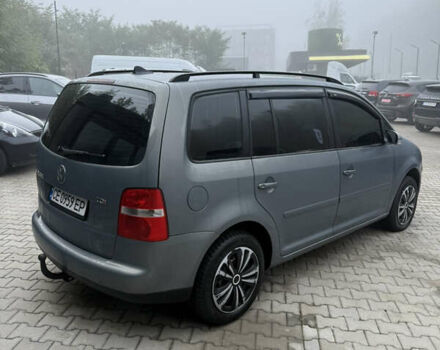 Серый Фольксваген Туран, объемом двигателя 1.9 л и пробегом 275 тыс. км за 5800 $, фото 5 на Automoto.ua