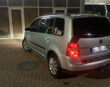 Серый Фольксваген Туран, объемом двигателя 1.97 л и пробегом 490 тыс. км за 5550 $, фото 3 на Automoto.ua