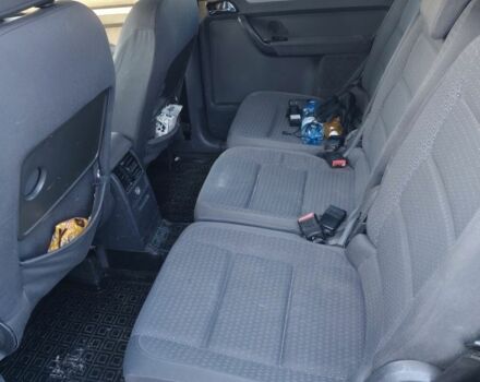 Серый Фольксваген Туран, объемом двигателя 2 л и пробегом 378 тыс. км за 2600 $, фото 6 на Automoto.ua