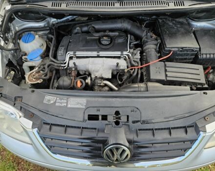 Серый Фольксваген Туран, объемом двигателя 2 л и пробегом 380 тыс. км за 2350 $, фото 19 на Automoto.ua