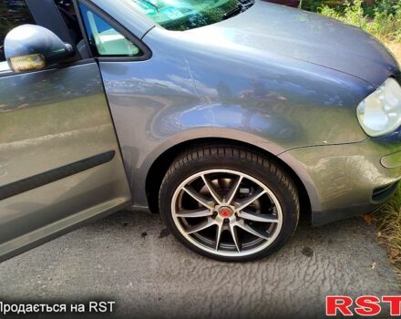 Сірий Фольксваген Туран, об'ємом двигуна 1.6 л та пробігом 280 тис. км за 5500 $, фото 3 на Automoto.ua